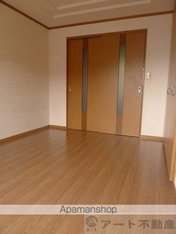 ＪＲ予讃線 伊予和気駅 徒歩15分 2階建 築23年の居間写真