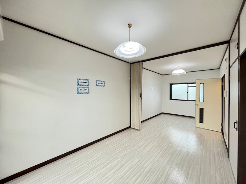 ＪＲ鹿児島本線 九州工大前駅 徒歩15分 3階建 築39年の居間写真