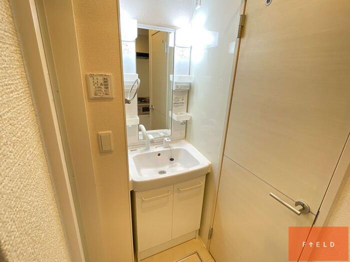 洗面設備　※別部屋写真。現状優先。