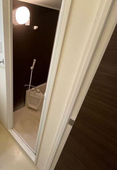 バス・シャワールーム　別部屋参照写真