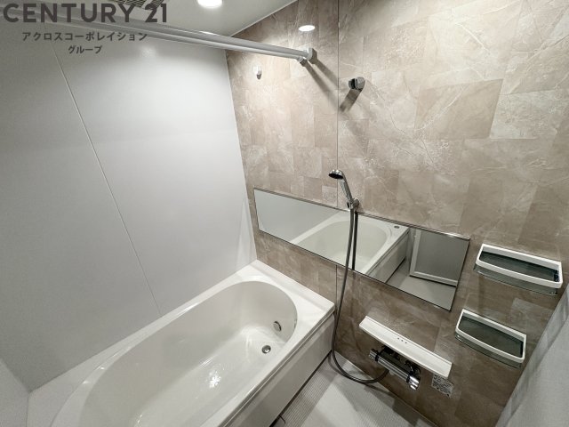 バス・シャワールーム　一日の疲れを癒やす浴室です