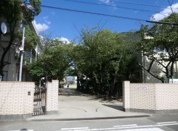 中学校　尼崎市立大成中学校（中学校）まで951m