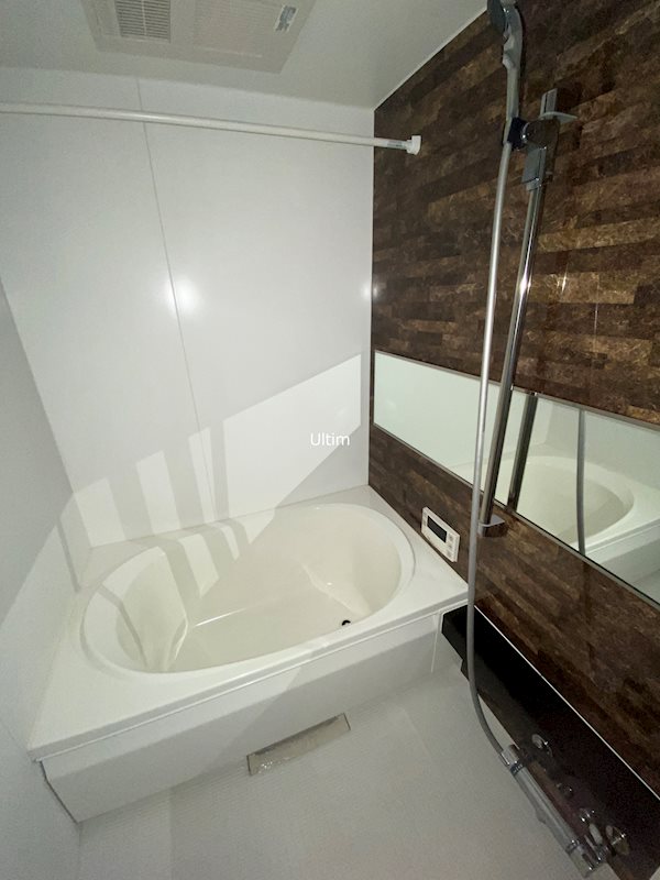 バス・シャワールーム　※別部屋の写真です