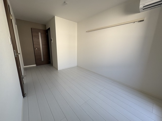 ベイルームグラン扇町EASTの居間写真