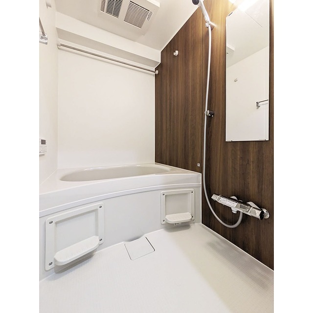 バス・シャワールーム　別部屋参考写真