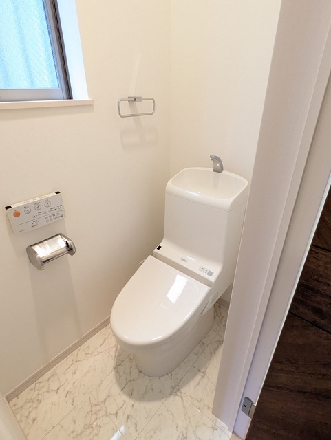 トイレ　１Ｆのトイレです♪