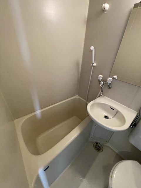 バス・シャワールーム　別部屋参考写真