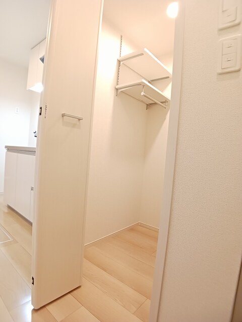 ＪＲ山陽本線 東尾道駅 徒歩4分 2階建 築5年の内装写真