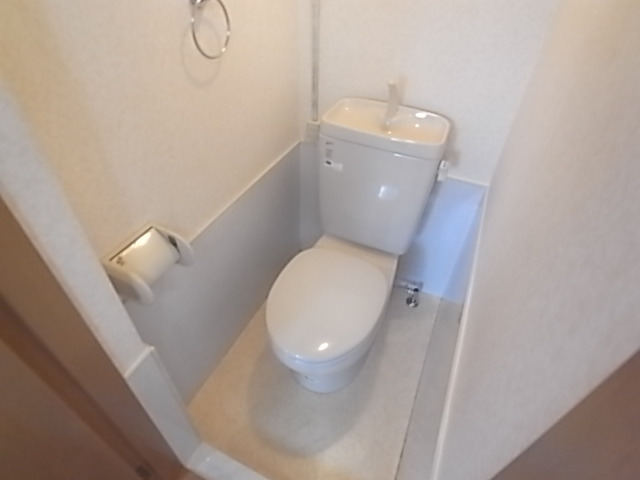 西灘マンションのトイレ写真