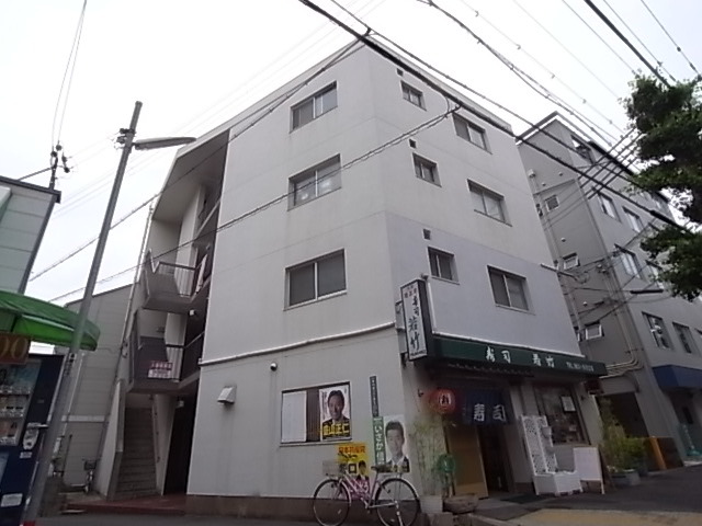 西灘マンションの外観写真