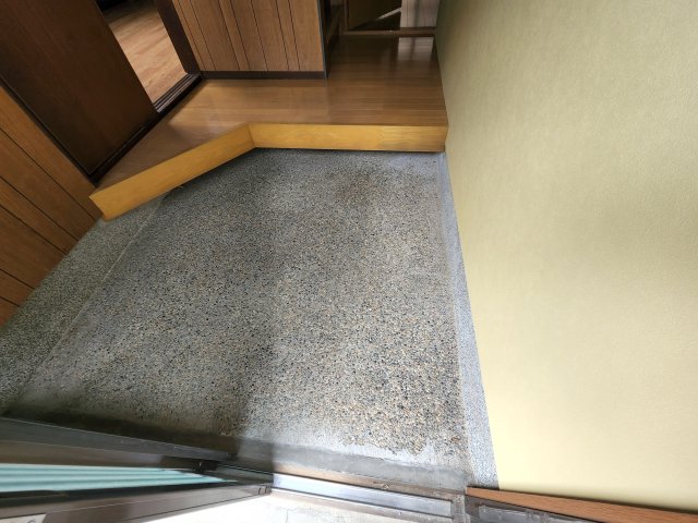 近鉄生駒線 生駒駅 徒歩19分 2階建 築58年の玄関写真