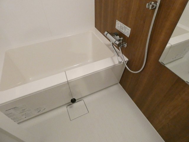 バス・シャワールーム　バス※別部屋参考写真