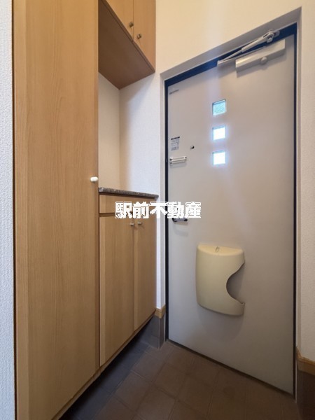 フランメゾンIIの玄関写真