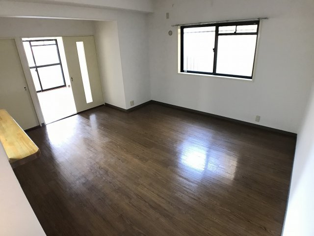 居室・リビング　角部屋住戸で過ごしやすく、おすすめです。