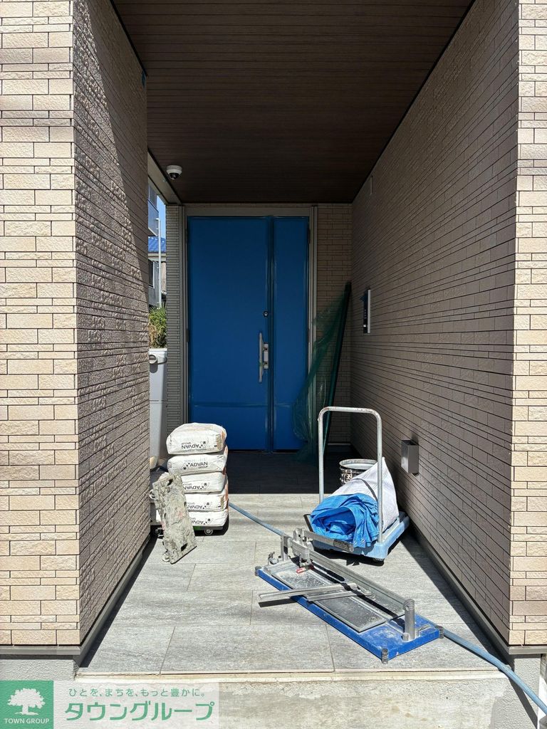 エントランス　駐車場