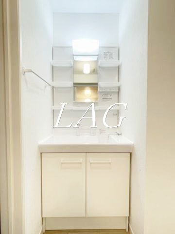 洗面設備　独立洗面台です。