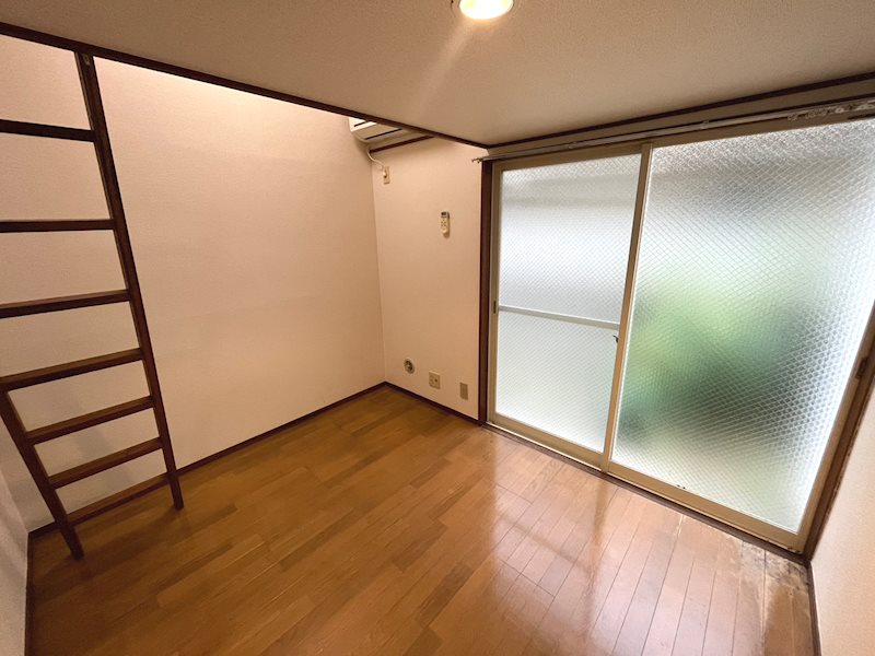 居室・リビング　別号室の参考写真です。