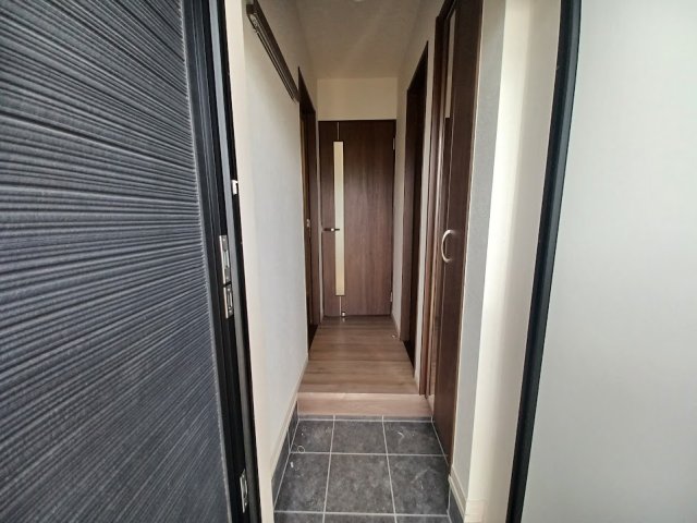 玄関　建築中
