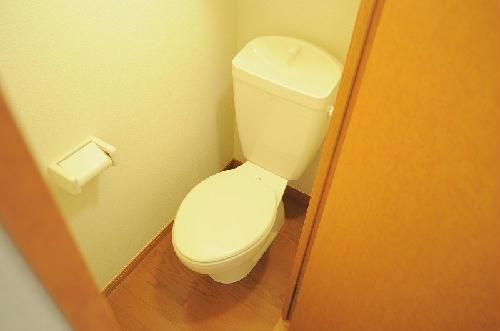 【豊橋市前芝町のアパートのトイレ】