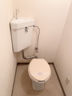 ＪＲ大阪環状線 寺田町駅 徒歩18分 2階建 築38年のトイレ写真