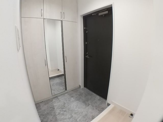 玄関　下駄箱付き玄関