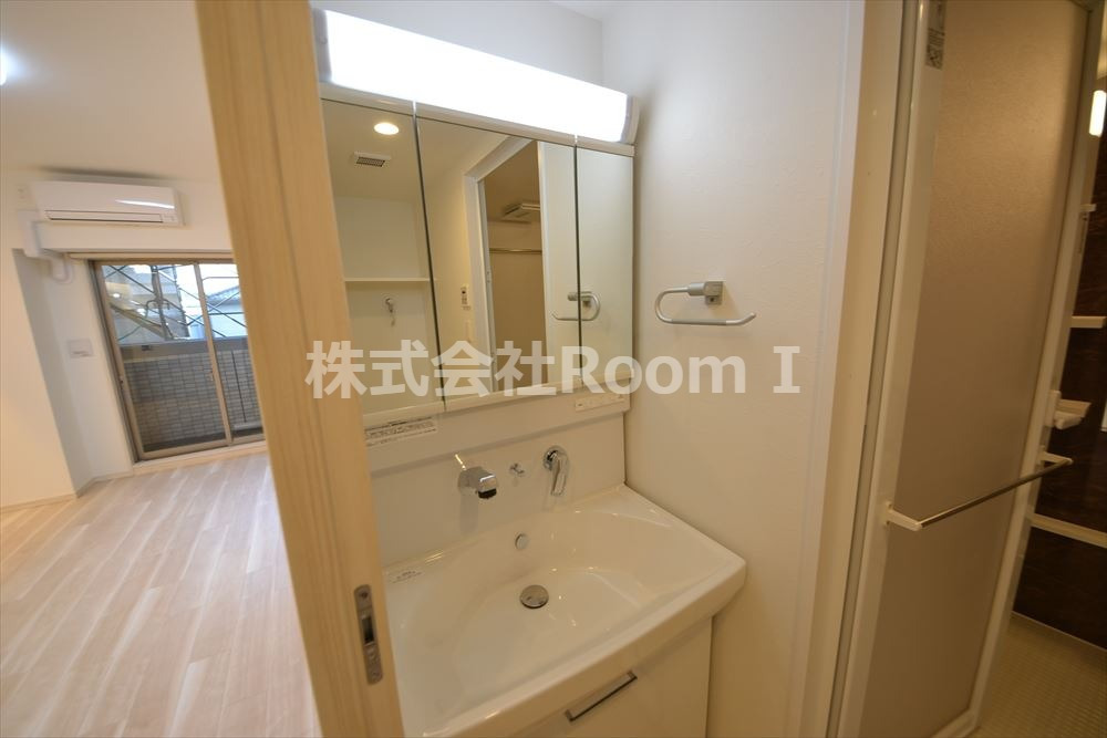 洗面設備　使いやすい洗面所です