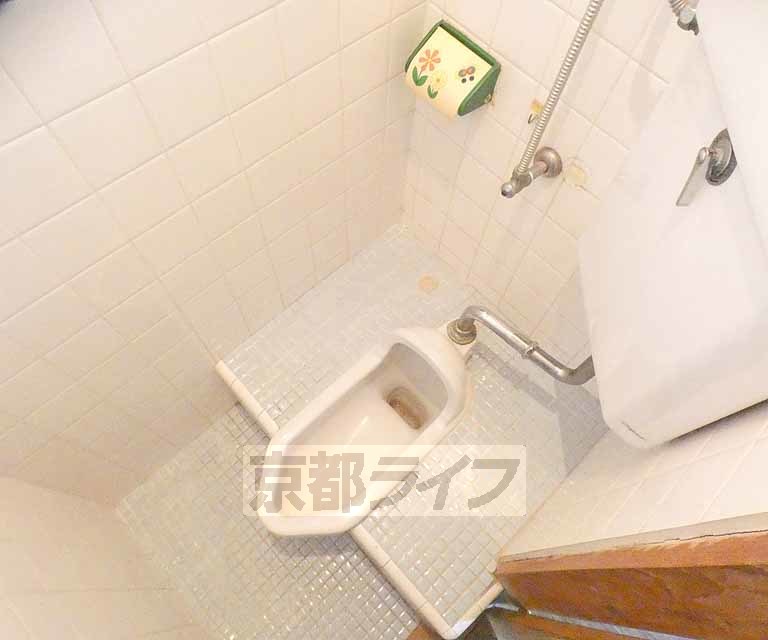 トイレ　和式のお手洗いです