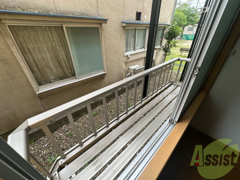 バルコニー　バルコニーはございませんが日差しが気持ちいいですね。