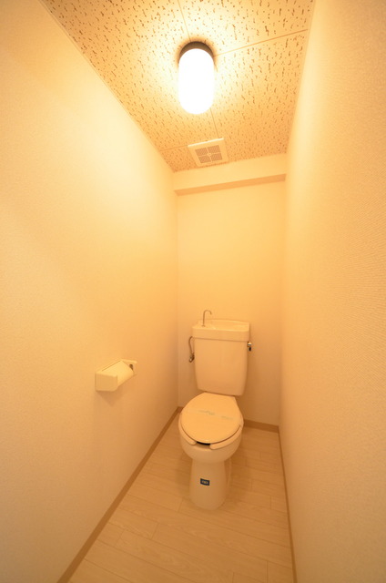 【多摩市永山のマンションのトイレ】