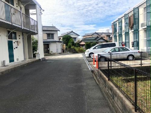 【レオパレス前川１の駐車場】