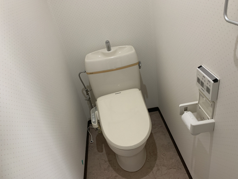 【姫路市上手野のアパートのトイレ】