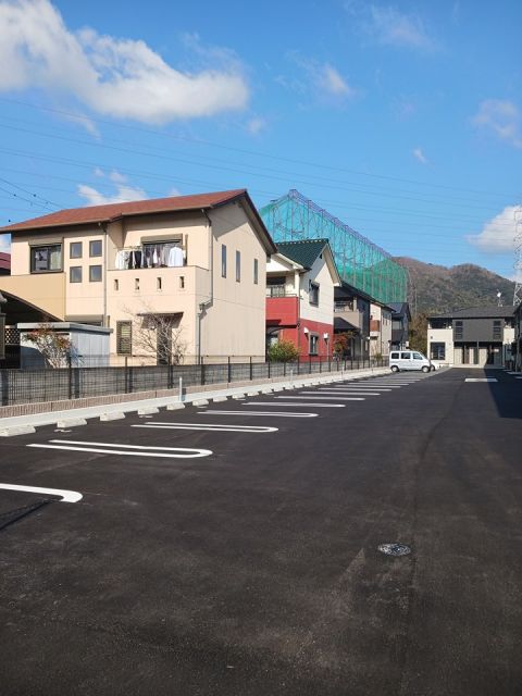 【サンリットIII　（和歌山市内原）の駐車場】