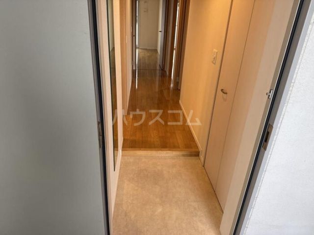 【サンパティークの玄関】