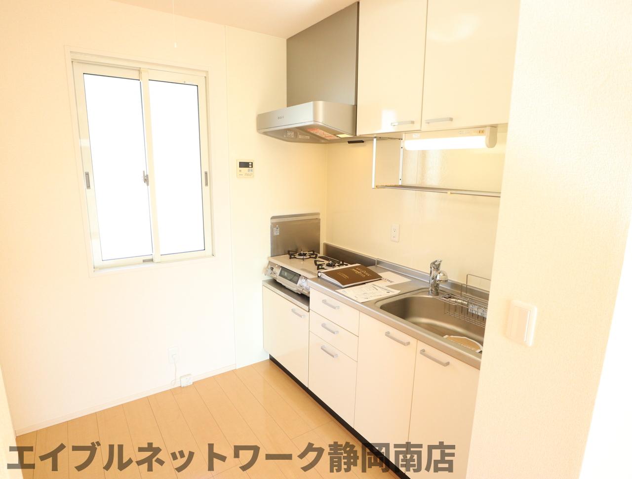 キッチン　キッチンでお料理をお楽しみください