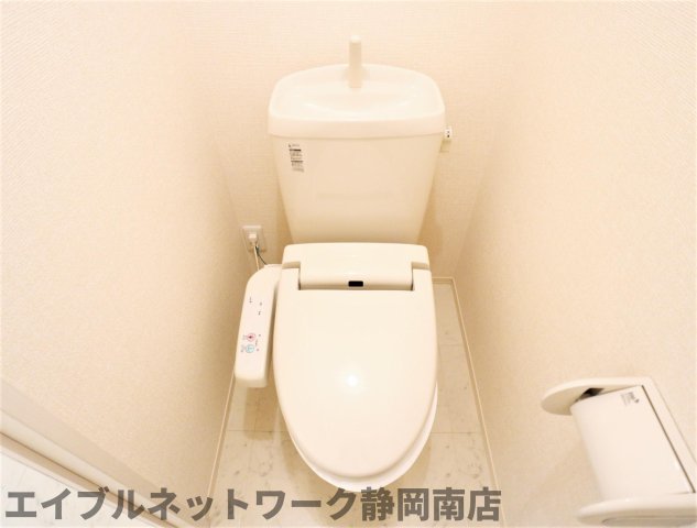 トイレ　コンパクトで使いやすいトイレです