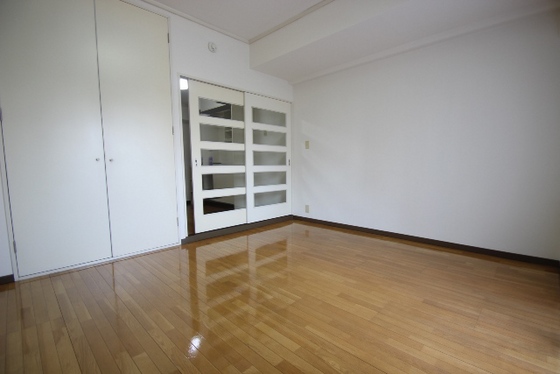 居室・リビング　※別号室の写真です