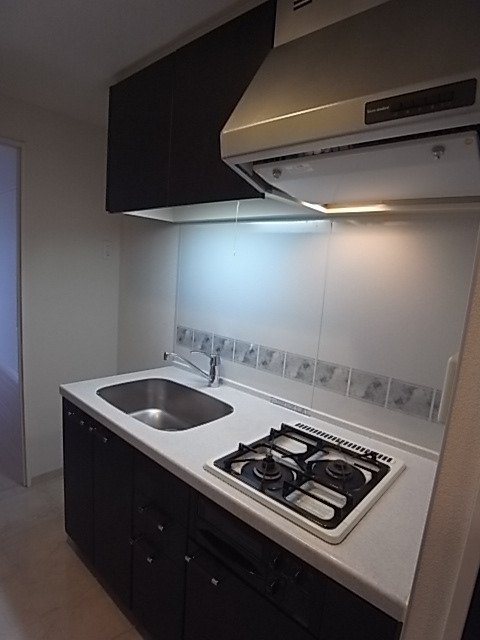 キッチン　お料理のやり易いシステムキッチンです