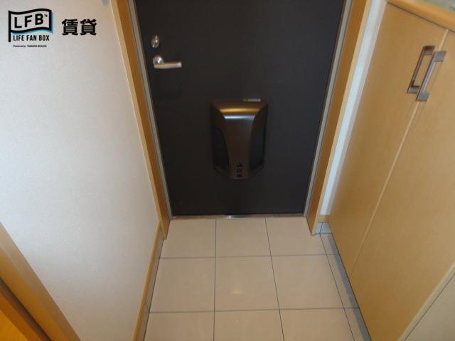 【エクセルシア栗屋の玄関】