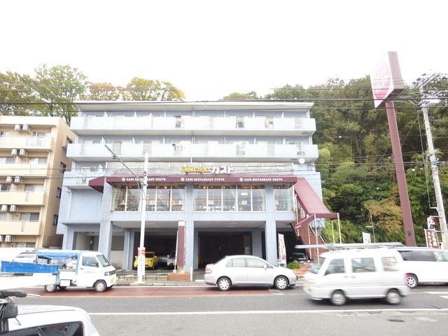 【川崎市多摩区栗谷のマンションの飲食店】