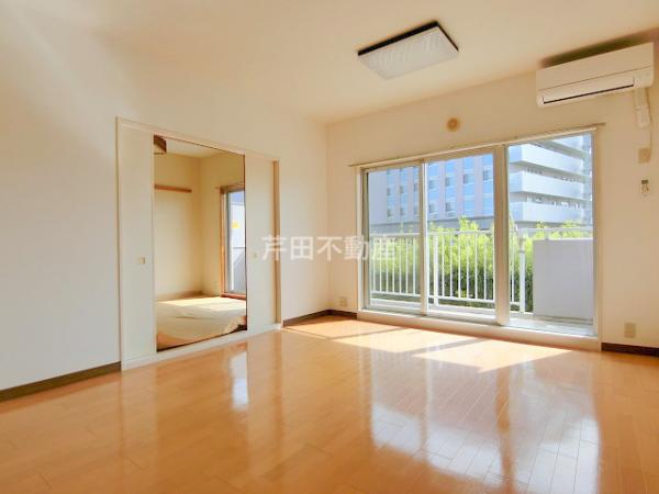 居室・リビング　４ＬＤＫの広々したお部屋です★