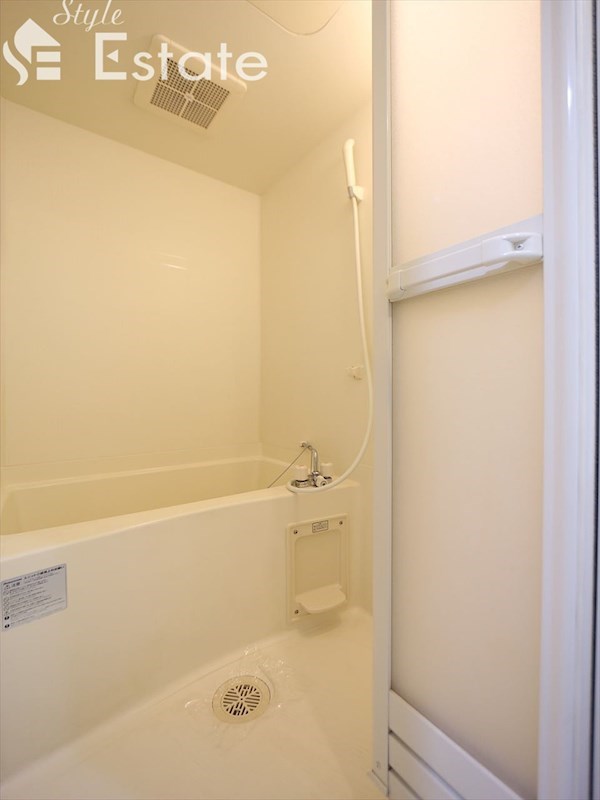 バス・シャワールーム　バスルーム