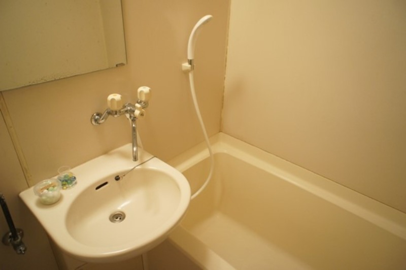 バス・シャワールーム　図面と現状に相違がある場合には現状を優先