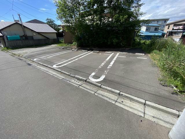 駐車場　駐車場