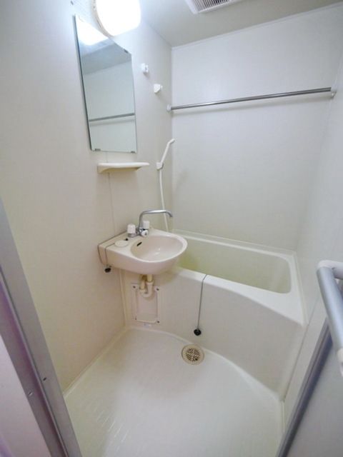 バス・シャワールーム　★お問い合わせはタウンハウジング新百合ヶ丘店まで★