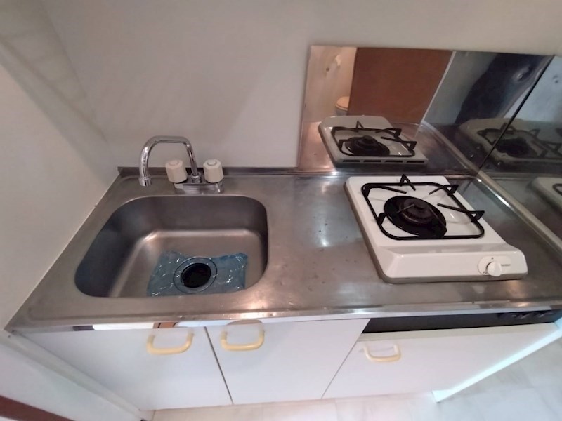 キッチン　コンロ付のキッチンです。お料理も楽しめそうですね♪