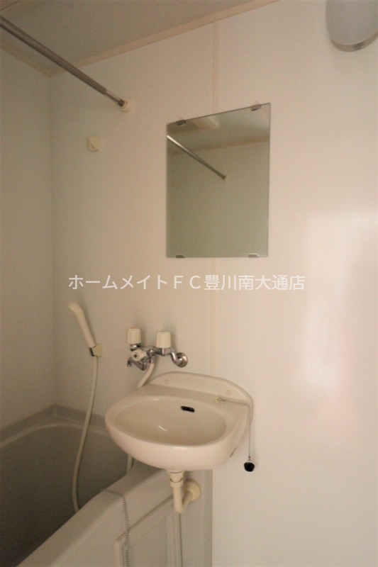 洗面設備　同型別部屋写真