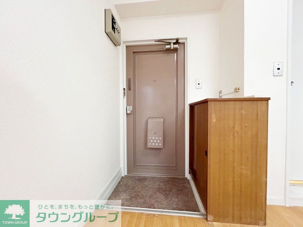 玄関　お部屋探しは株式会社　タウンハウジング　までお気軽にお問合…
