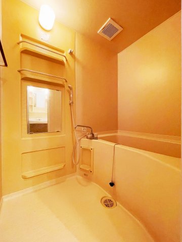 バス・シャワールーム　お風呂です
