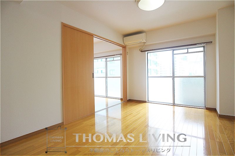 居室・リビング　明るいリビングです。