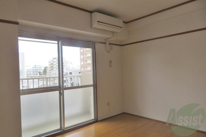 居室・リビング　フローリングがきれいな１Ｋです。綺麗だと落ち着きますよねー。